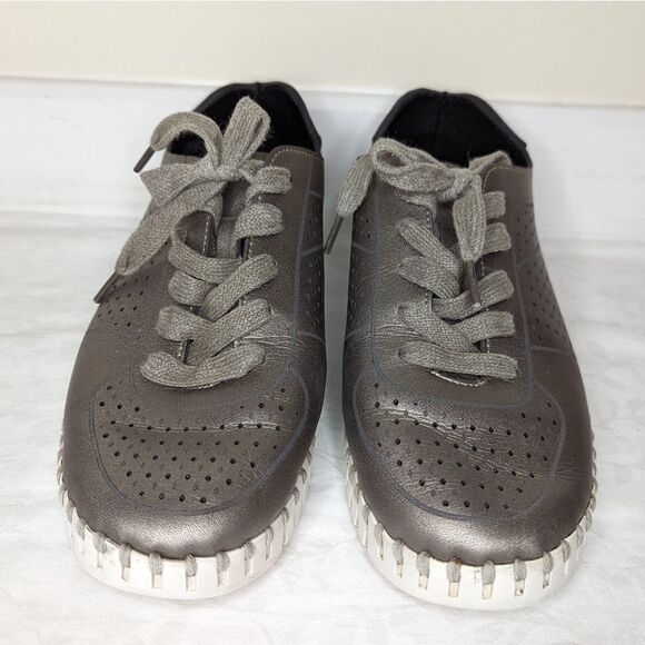 Caposhie Metallic Sneakers - Picture 5 of 10